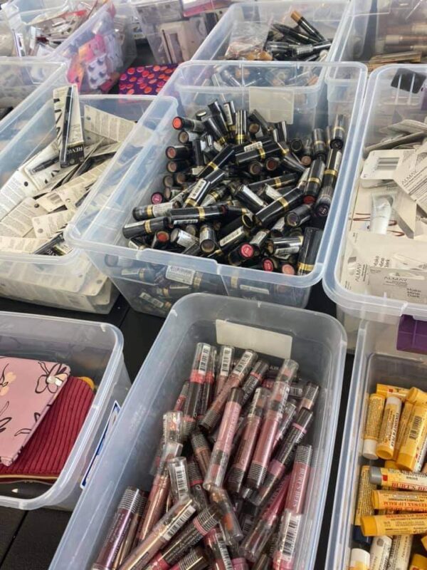Cosmetic pallets - Image 13