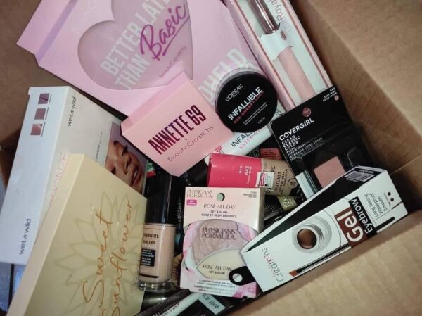Mixed cosmetics - Image 3