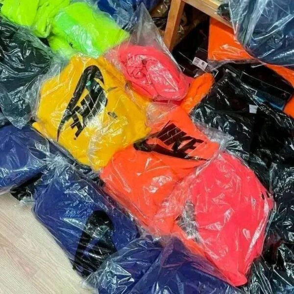 Nike clothing - Image 8