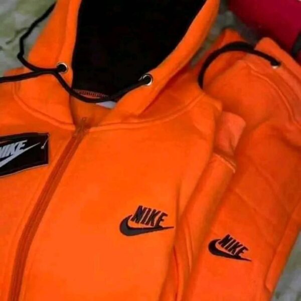 Nike clothing - Image 4