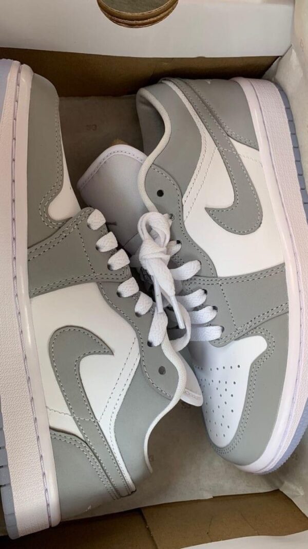 Sneakers - Image 2