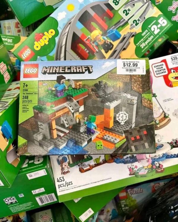 Legos toy pallets - Image 2
