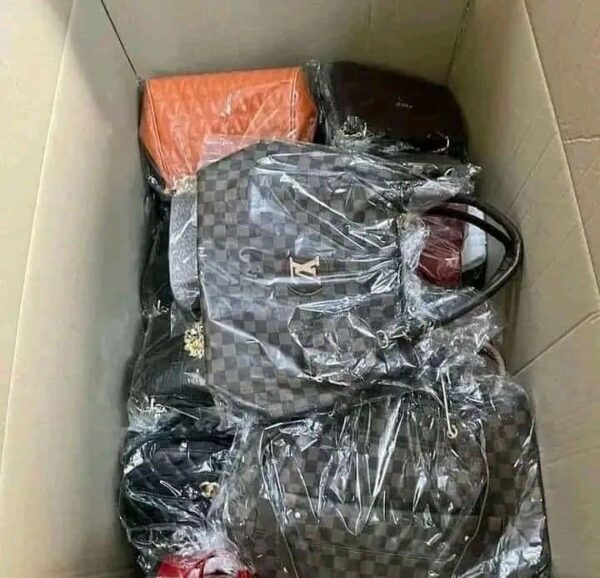 Ladies hand bags 🛍️ - Image 3