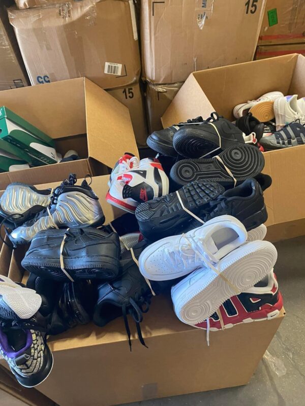 Mixed AMZ Clothing/bedding/shoes - Image 14