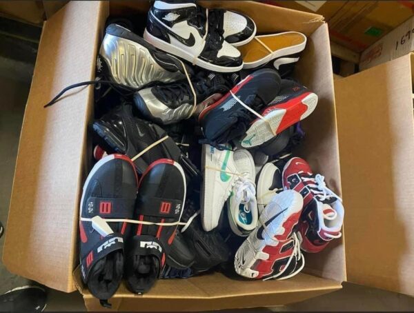 Mixed AMZ Clothing/bedding/shoes - Image 11